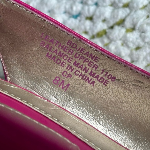 New BANDOLINO fuchsia pink patent leather peep toe sling backs with wood heel 8M - Picture 5 of 5